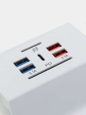 Зарядное устройство на 5 выходов 3.1А 4 USB и Type C с подставкой
