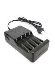 Зарядное устройство для аккумуляторных батареек АА/ ААА / 18650 на 4 слота