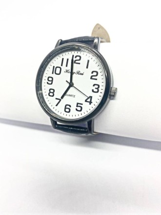 Часы наручные на кожаном ремешке с белый циферблатом