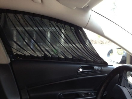 Шторки автомобильные солнцезащитные на боковые стекла 37-44см x 50см, 2шт. (мелкая сетка)