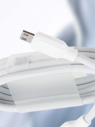Толстый кабель micro-USB для быстрой зарядки телефона 3.0A белый 1м