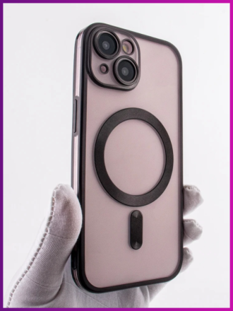 Чехол с поддержкой Magsafe матовый по бокам и с защитой камеры для iPhone 15, черный