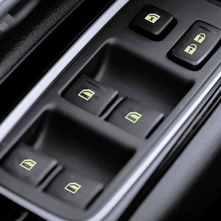Автомобильная флуоресцентная светящаяся наклейка на кнопки подъемника для дверей и окон, оранжевая