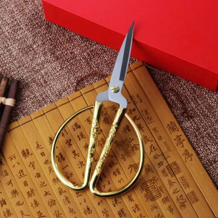 Ножницы портновские, раскройные / закроечные ; швейные (из нержавеющей стали), для рукоделия и вышивания тканей, золотые, 12,5 х 7,1 см