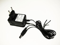 Сетевое зарядное устройство адаптер блок питания Adapter 480-10050-E.S для зарядки радиостанций Baofeng 10V