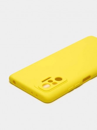 Чехол силиконовый для Xiaomi Redmi Note 10 Pro c защитой камеры, жёлтый