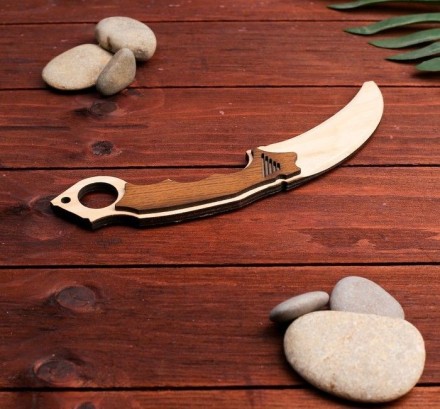 Сувенирное нож из дерева Керамбит, 22 см