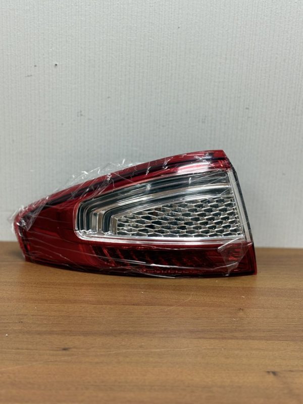 Задний фонарь внешняя круглая для Ford Mondeo 4 Рестайлинг 2010-2014 левый