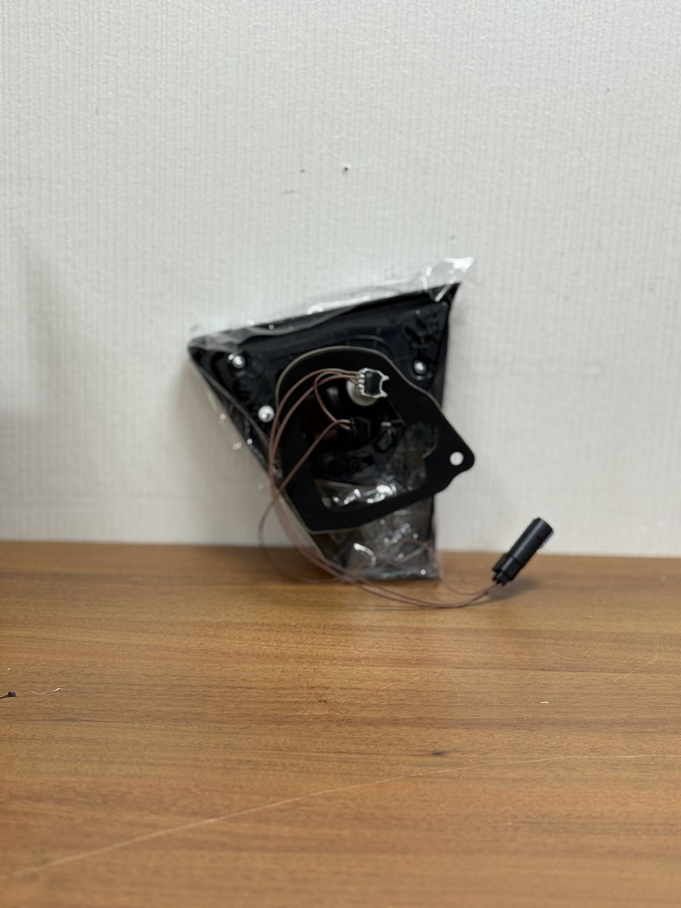 Задний фонарь крышки багажника для Ford Kuga 2 Рестайлинг 2016-2019 левый