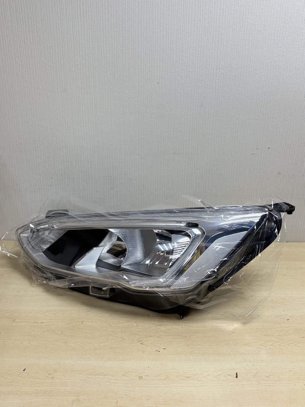 Передняя фара для Ford Focus 4 2018-2022 левая