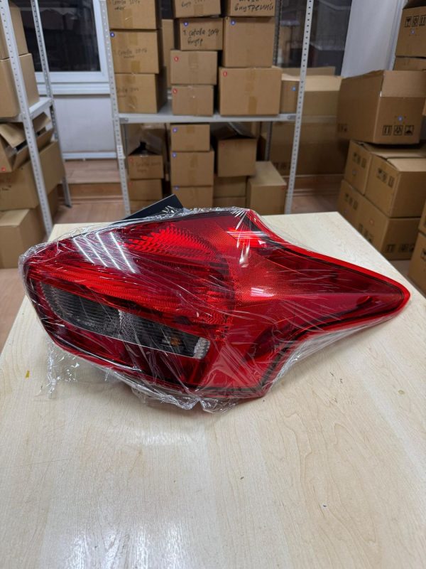 Фонарь задний для Ford Focus 3 рест Хэтчбек 2014-2019 правый