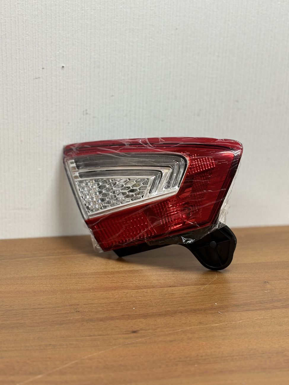 Задний фонарь крышки багажника для Ford Mondeo 4 Рестайлинг 2010-2014 левый
