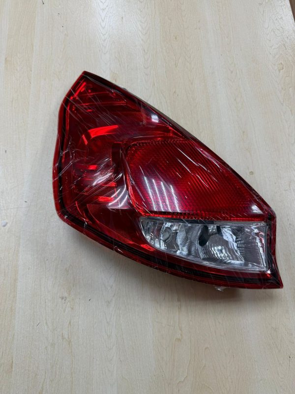 Фонарь задний для Ford Fiesta 2012-2019 левый