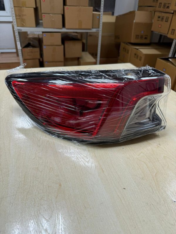 Фонарь задний для Ford Escape 4/Kuga 3 2019-2022 левый