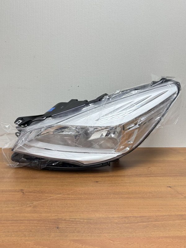 Передняя фара для Ford Kuga 2 2012-2016 левая