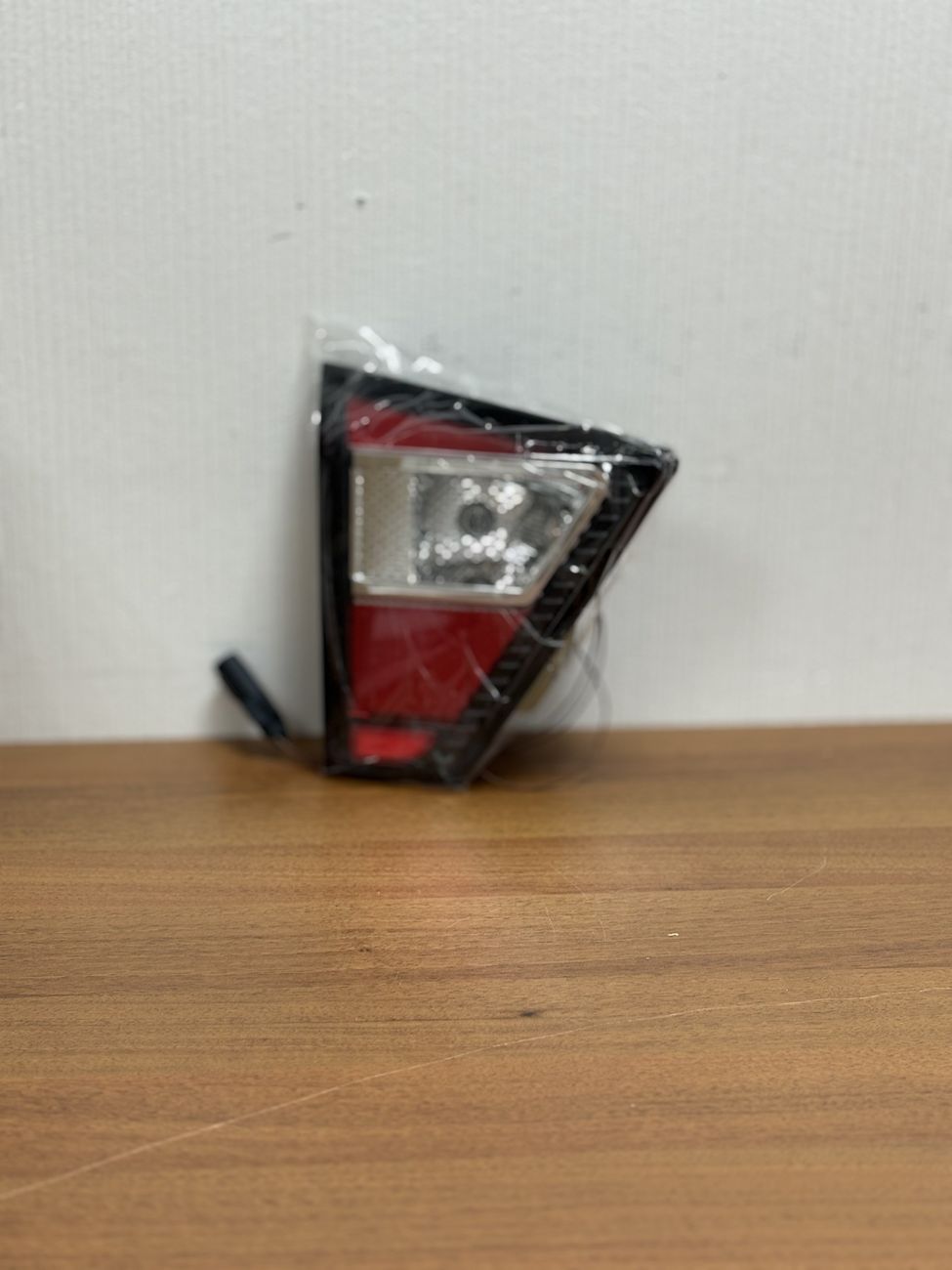 Задний фонарь крышки багажника для Ford Kuga 2 Рестайлинг 2016-2019 левый