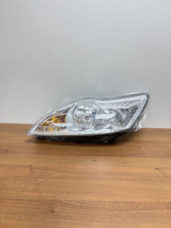 Передняя фара для Ford Focus 2 Рестайлинг 2007-2011 левая