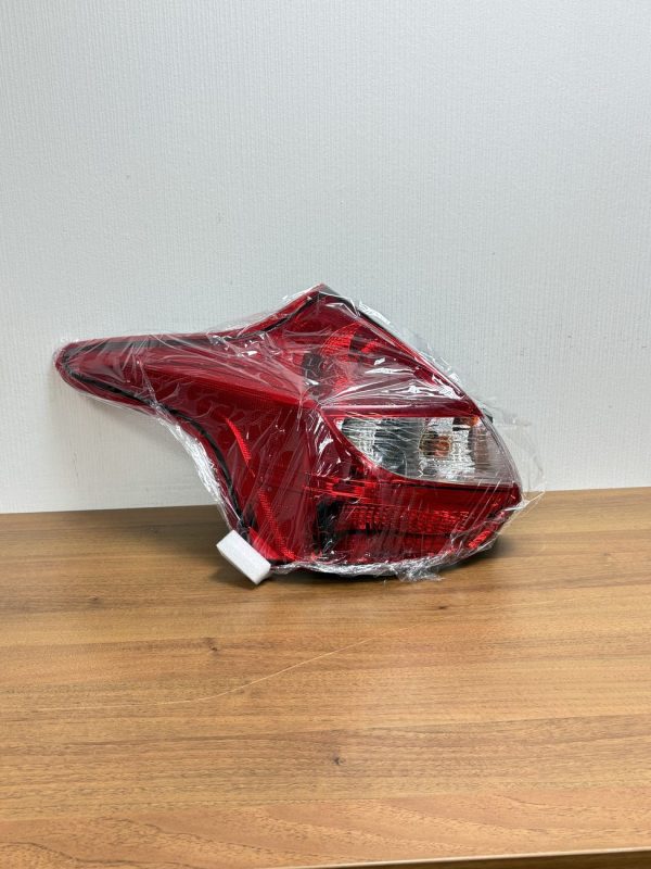 Задний фонарь для Ford Focus 3 хэтчбек 2011-2015 левый