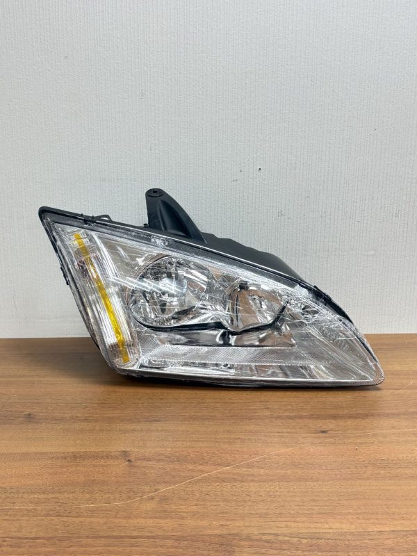 Передняя фара для Ford Focus 2 2004-2008 правая
