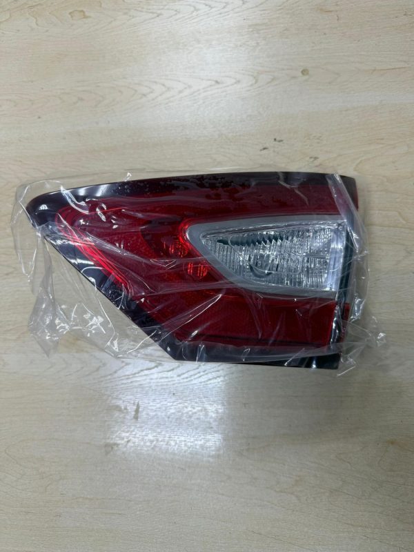 Фонарь на крышку багажника для Ford Fusion 2012-2016 правый