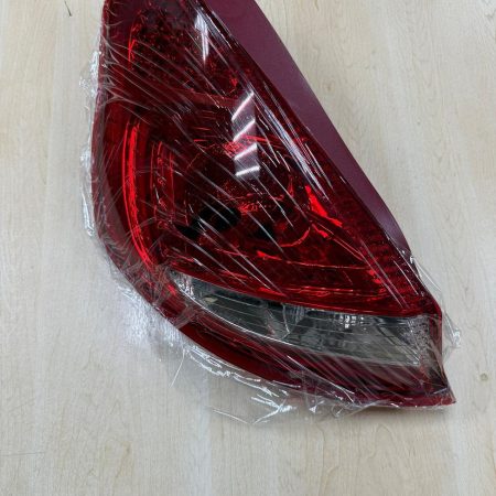 Фонарь задний для Ford Fiesta 2008-2013 левый