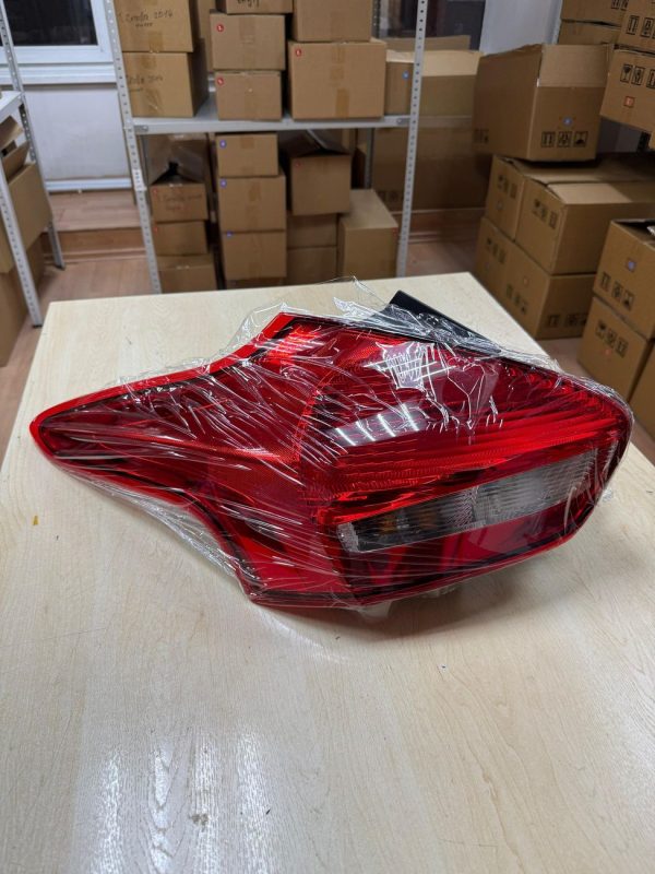 Фонарь задний для Ford Focus 3 рест Хэтчбек 2014-2019 левый