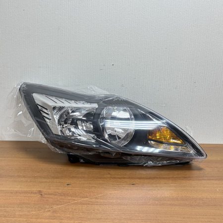 Передняя фара затемненная для Ford Focus 2 Рестайлинг 2007-2011 правая