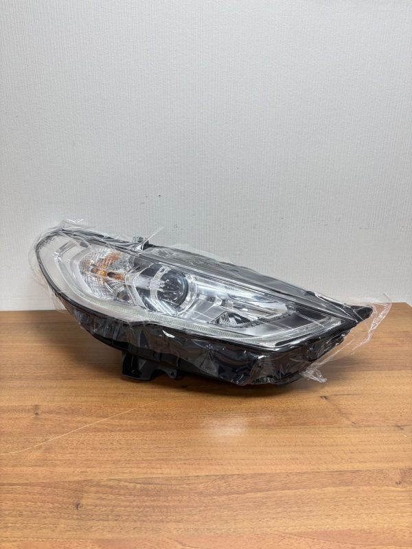 Передняя фара с ДХО для Ford Mondeo 5 2014-2019 правая