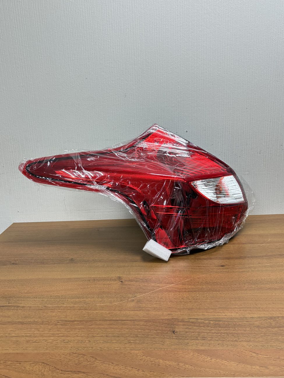 Задний фонарь для Ford Focus 3 хэтчбек 2011-2015 левый