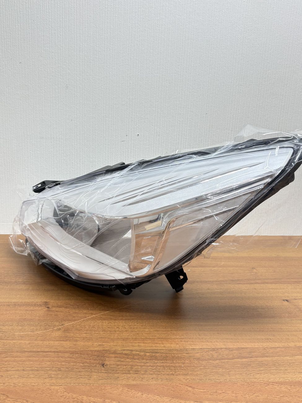 Передняя фара для Ford Kuga 2 2012-2016 левая