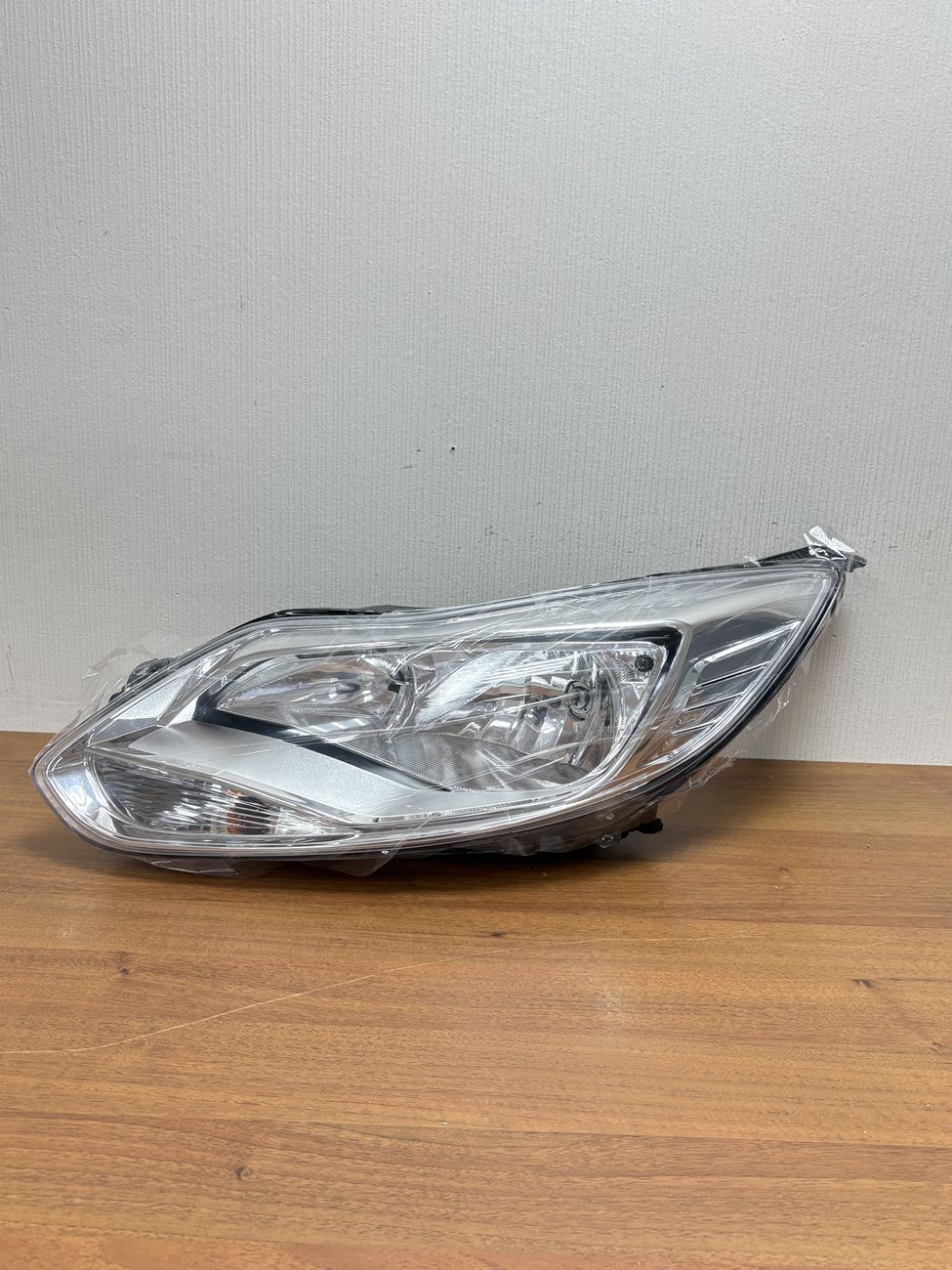 Передняя фара для Ford Focus 3 2011-2015 левая