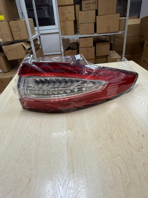 Фонарь задний для Ford Fusion 2012-2016 / Mondeo 5 2014-2019 правый